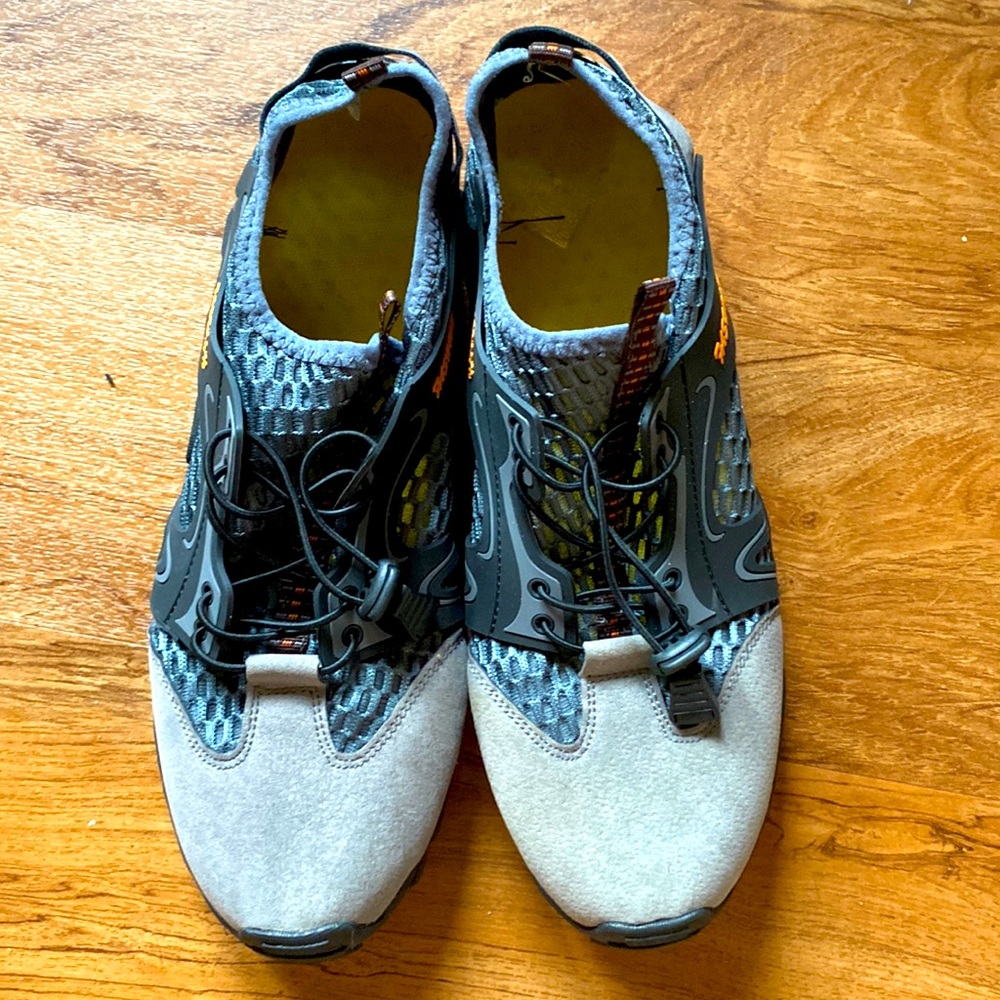 Water shoes